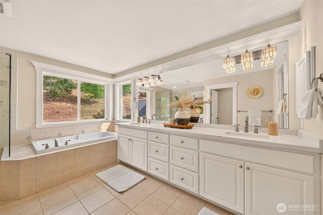 1760 30th Avenue NE, Issaquah, WA 98029