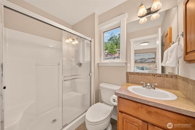 1760 30th Avenue NE, Issaquah, WA 98029