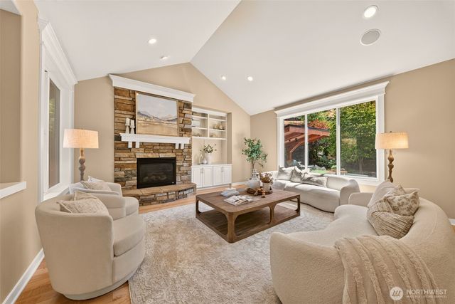 1760 30th Avenue NE, Issaquah, WA 98029