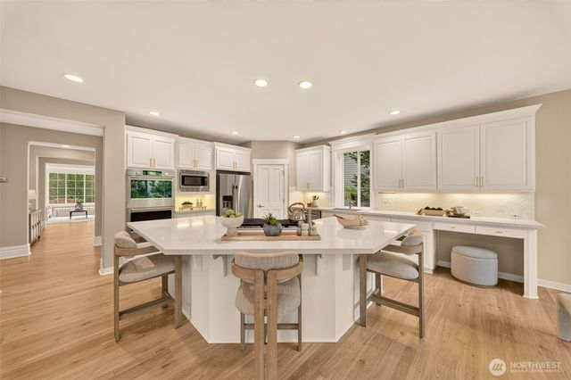 1760 30th Avenue NE, Issaquah, WA 98029
