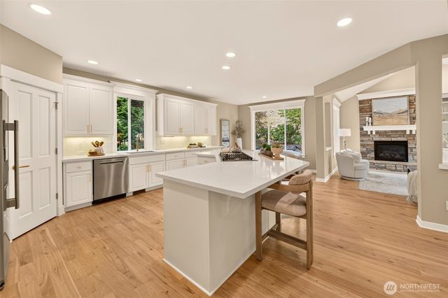 1760 30th Avenue NE, Issaquah, WA 98029