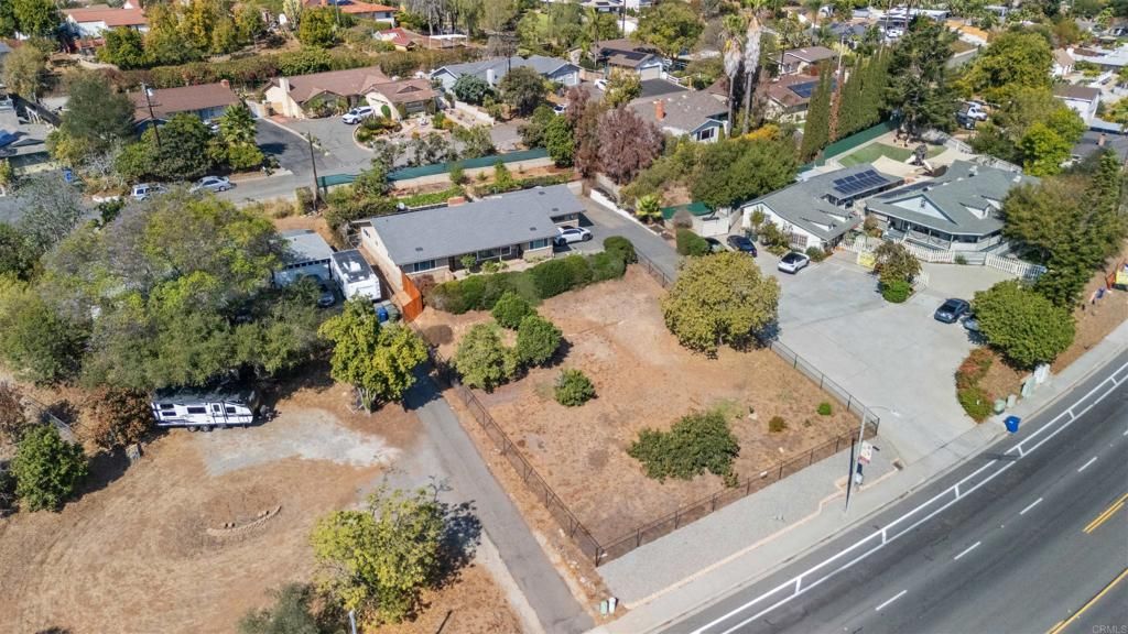 535 Civic Center Dr, Vista, CA 92084 — photo 2