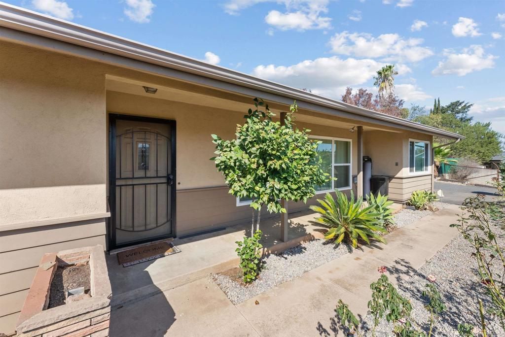 535 Civic Center Dr, Vista, CA 92084 — photo 4