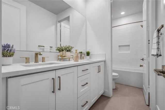 9602 Daybreak Drive, Huntington Beach, CA 92646