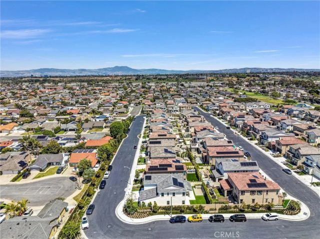 9602 Daybreak Drive, Huntington Beach, CA 92646