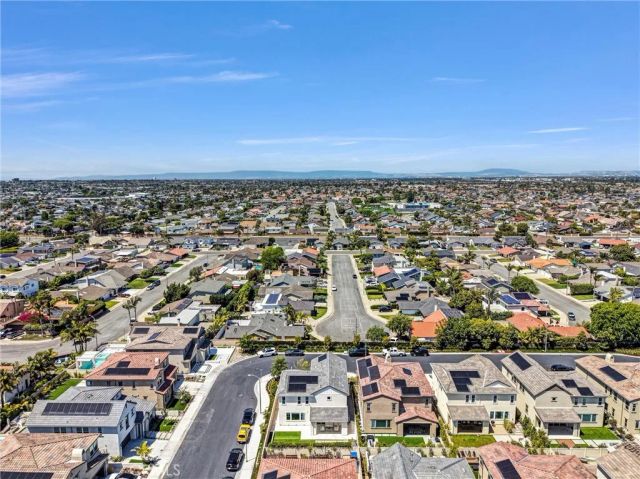 9602 Daybreak Drive, Huntington Beach, CA 92646