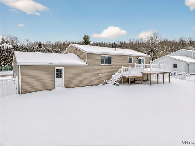 31 Meadowbrook Drive, New Hartford, NY 13413