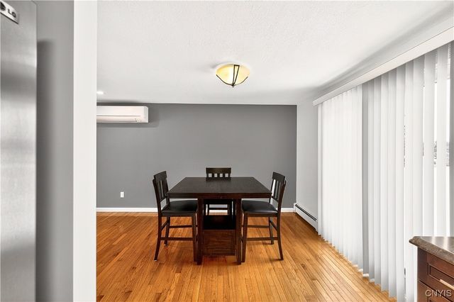 31 Meadowbrook Drive, New Hartford, NY 13413