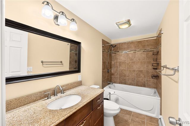 31 Meadowbrook Drive, New Hartford, NY 13413