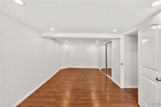 31 Meadowbrook Drive, New Hartford, NY 13413