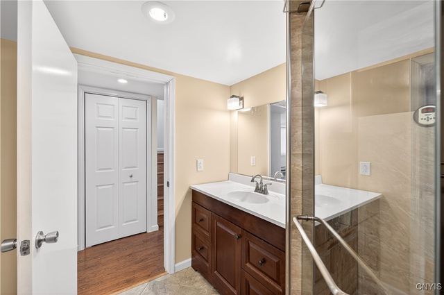 31 Meadowbrook Drive, New Hartford, NY 13413