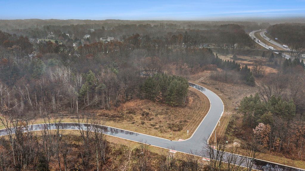 8190 Scots Pine Circle 12, Kalamazoo, MI 49009