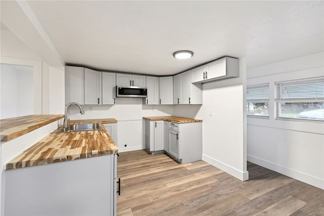 453 Livingston Avenue, Dayton, OH 45410