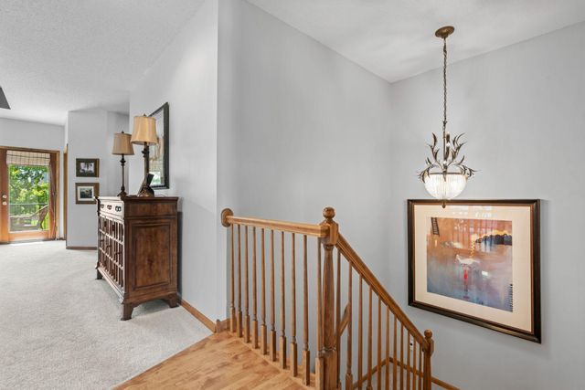 17925 39th Place N, Plymouth, MN 55446