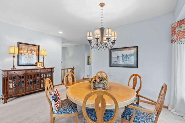 17925 39th Place N, Plymouth, MN 55446