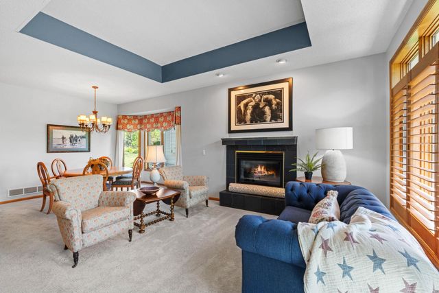 17925 39th Place N, Plymouth, MN 55446