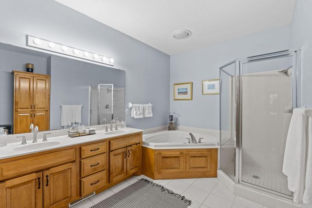 17925 39th Place N, Plymouth, MN 55446