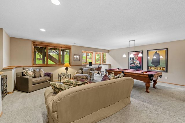 17925 39th Place N, Plymouth, MN 55446