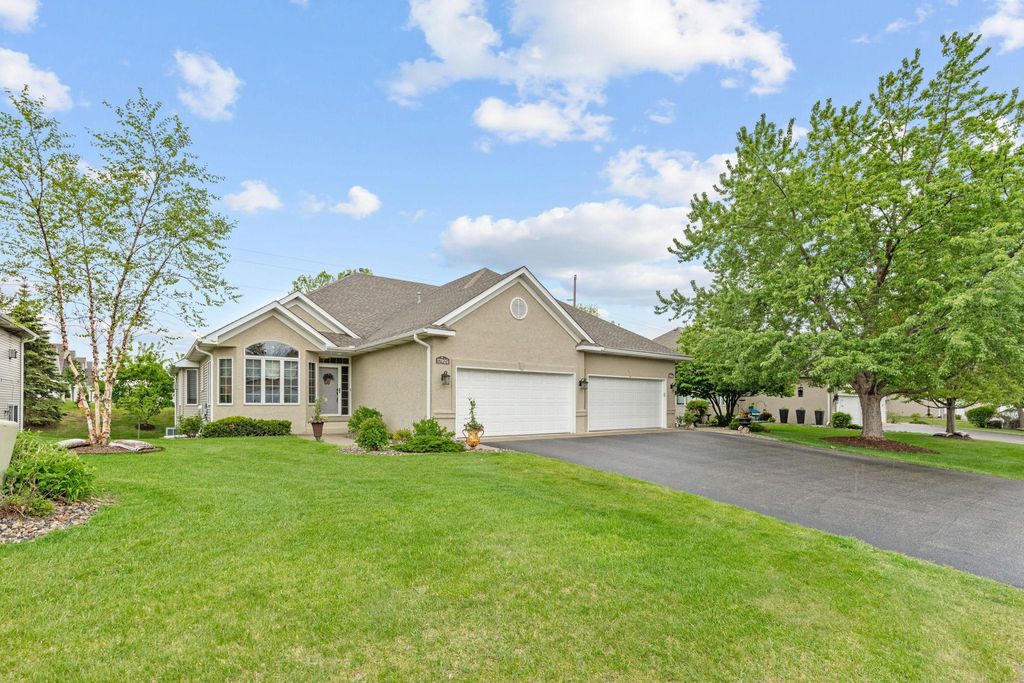 17925 39th Place N, Plymouth, MN 55446