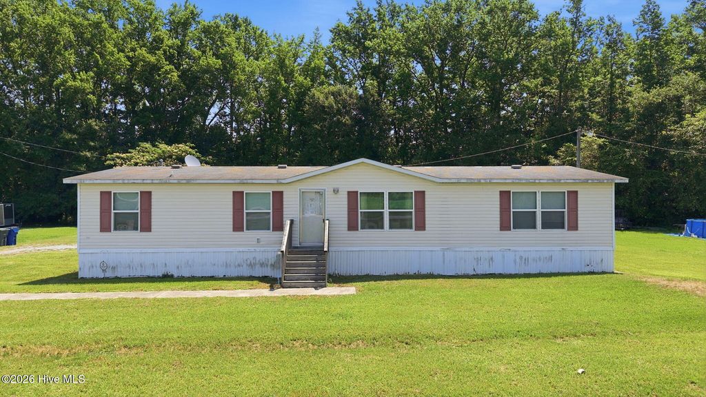 7015 Saint James Church Road, Stantonsburg, NC 27883