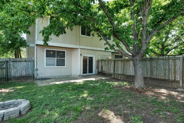 8102 Willet TRL B, Austin, TX 78745