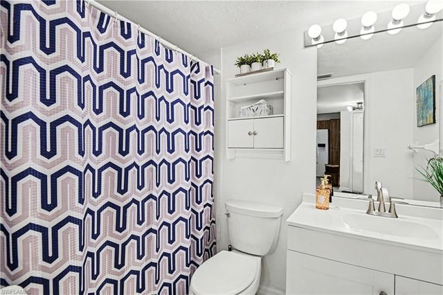 14503 Lakewood Trace CT 104, Fort Myers, FL 33919