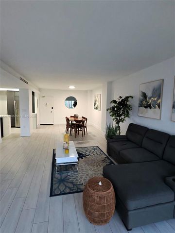 500 Bayview Drive 1723, Sunny Isles Beach, FL 33160