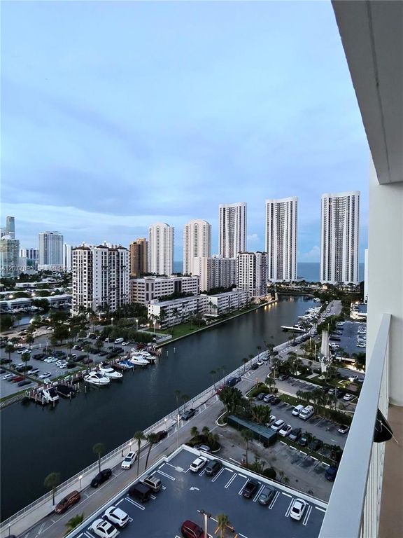 500 Bayview Drive 1723, Sunny Isles Beach, FL 33160