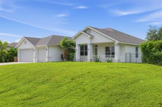 2019 WANDA AVENUE N, Lehigh Acres, FL 33971