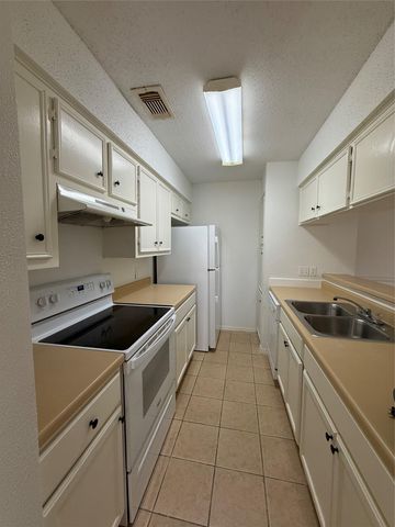 10616 Mellow Meadows DR 30-D, Austin, TX 78750