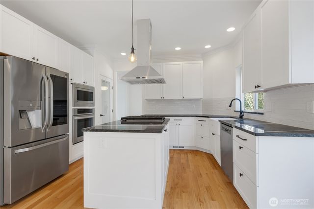 758 Tufts Avenue E, Port Orchard, WA 98366