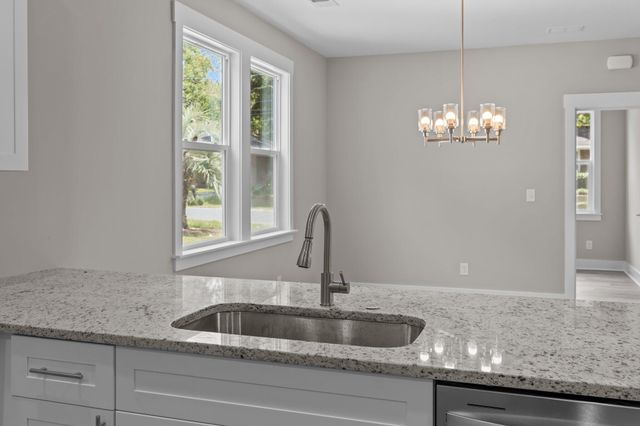 125 Ridge Road, Summerville, SC 29485