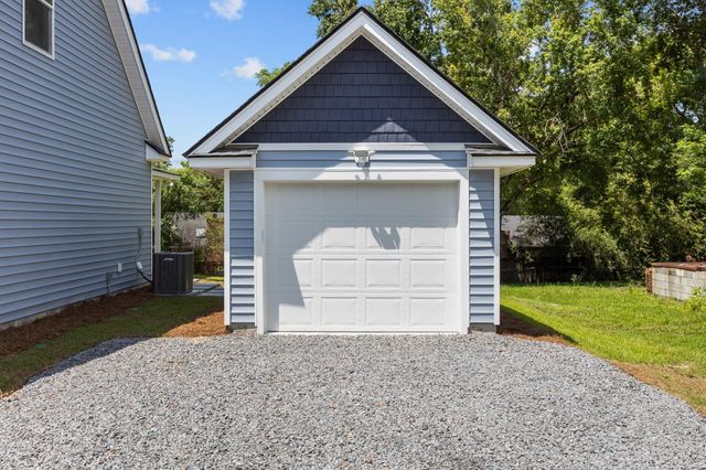 125 Ridge Road, Summerville, SC 29485