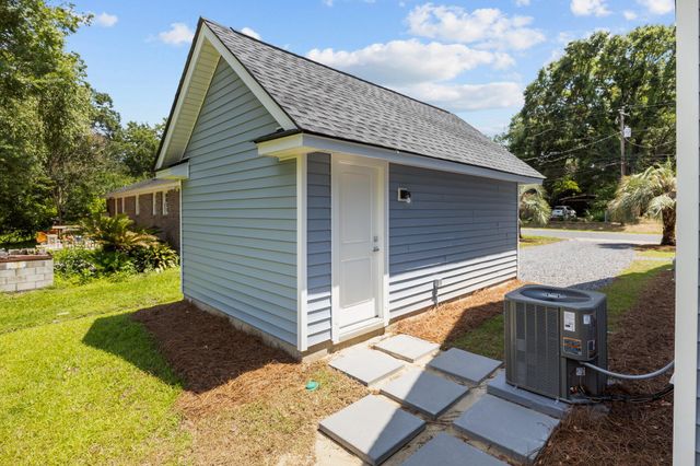 125 Ridge Road, Summerville, SC 29485