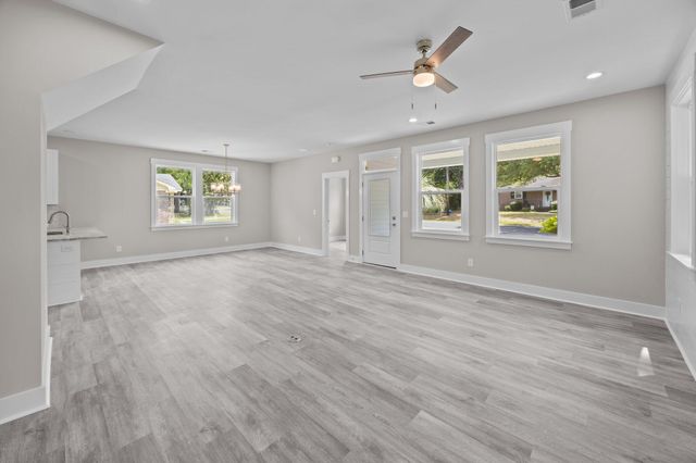 125 Ridge Road, Summerville, SC 29485