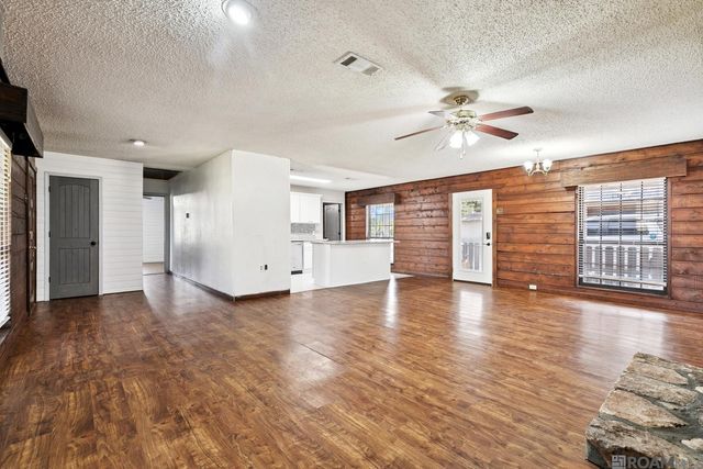 8830 James St, Denham Springs, LA 70726