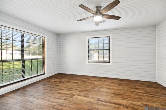 8830 James St, Denham Springs, LA 70726