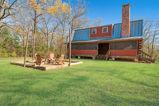 9327 HWY 82 E, Blossom, TX 75416