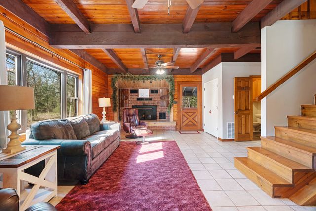 9327 HWY 82 E, Blossom, TX 75416