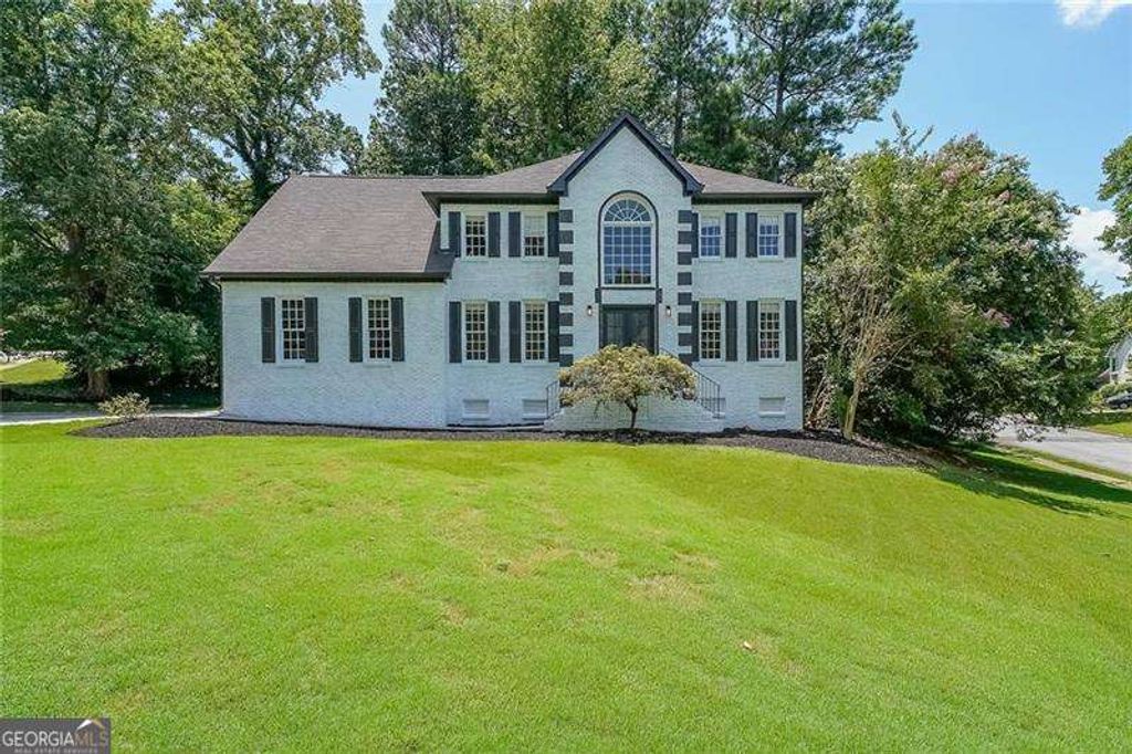 2130 Federal Road, Roswell, GA 30075