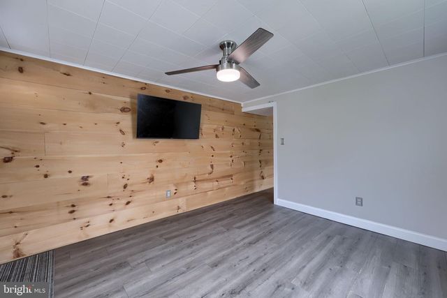 128 N CHARLOTTE ST, Manheim, PA 17545