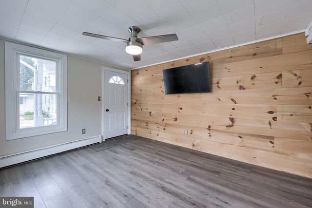 128 N CHARLOTTE ST, Manheim, PA 17545