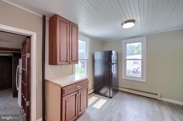 128 N CHARLOTTE ST, Manheim, PA 17545