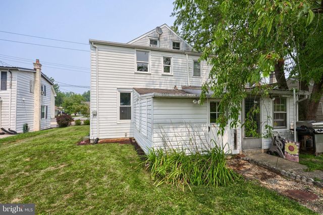 128 N CHARLOTTE ST, Manheim, PA 17545