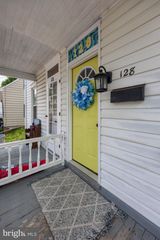128 N CHARLOTTE ST, Manheim, PA 17545