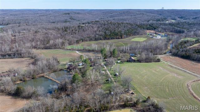 1733 Schluersburg Road, Augusta, MO 63332