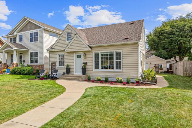 5533 Thomas Avenue S, Minneapolis, MN 55410