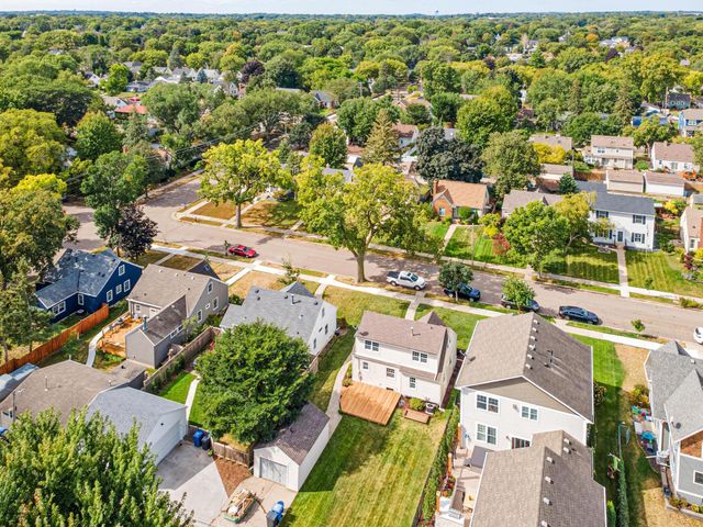 5533 Thomas Avenue S, Minneapolis, MN 55410
