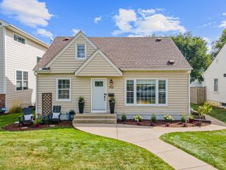5533 Thomas Avenue S, Minneapolis, MN 55410