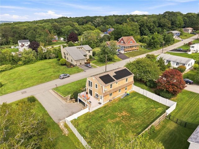 185 Kearns Avenue, Tiverton, RI 02878